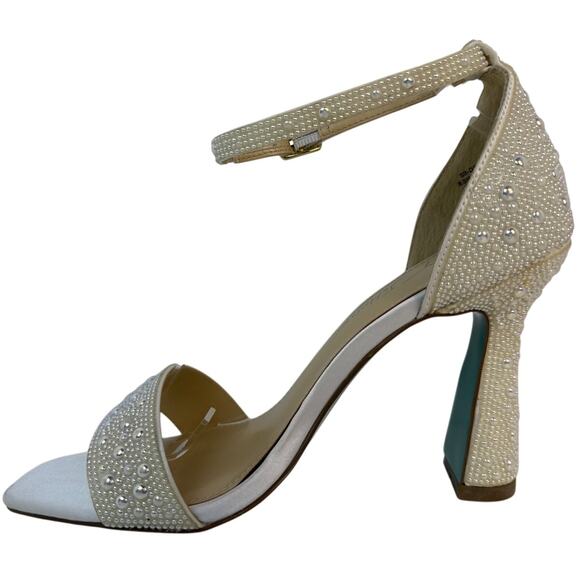 Betsey Johnson Sandals Dani Pearl Womens 8.5 M  Ivory Spool Heel Ankle Buckle - Picture 2 of 10